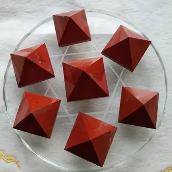 1pcs Prírodné ruby pyramídy prírodné ruby surového kameňa rezanie, brúsenie, leštenie
